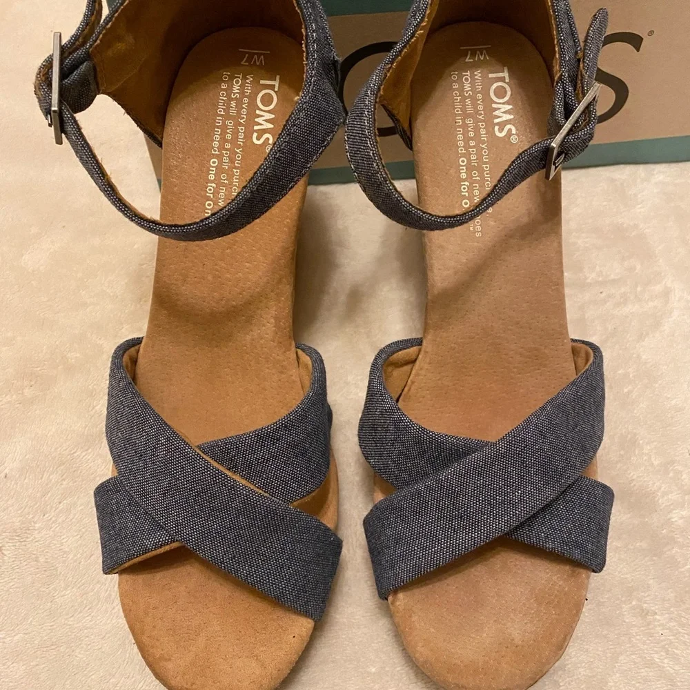 Toms material made